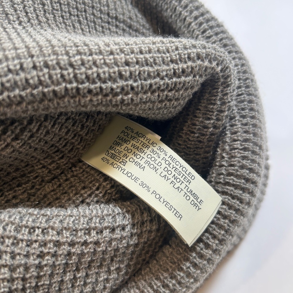 Vuori Beanie Gray Waffle Knit Hat Cuffed Winter Fall Gorpcore Athleisure - Picture 3 of 4